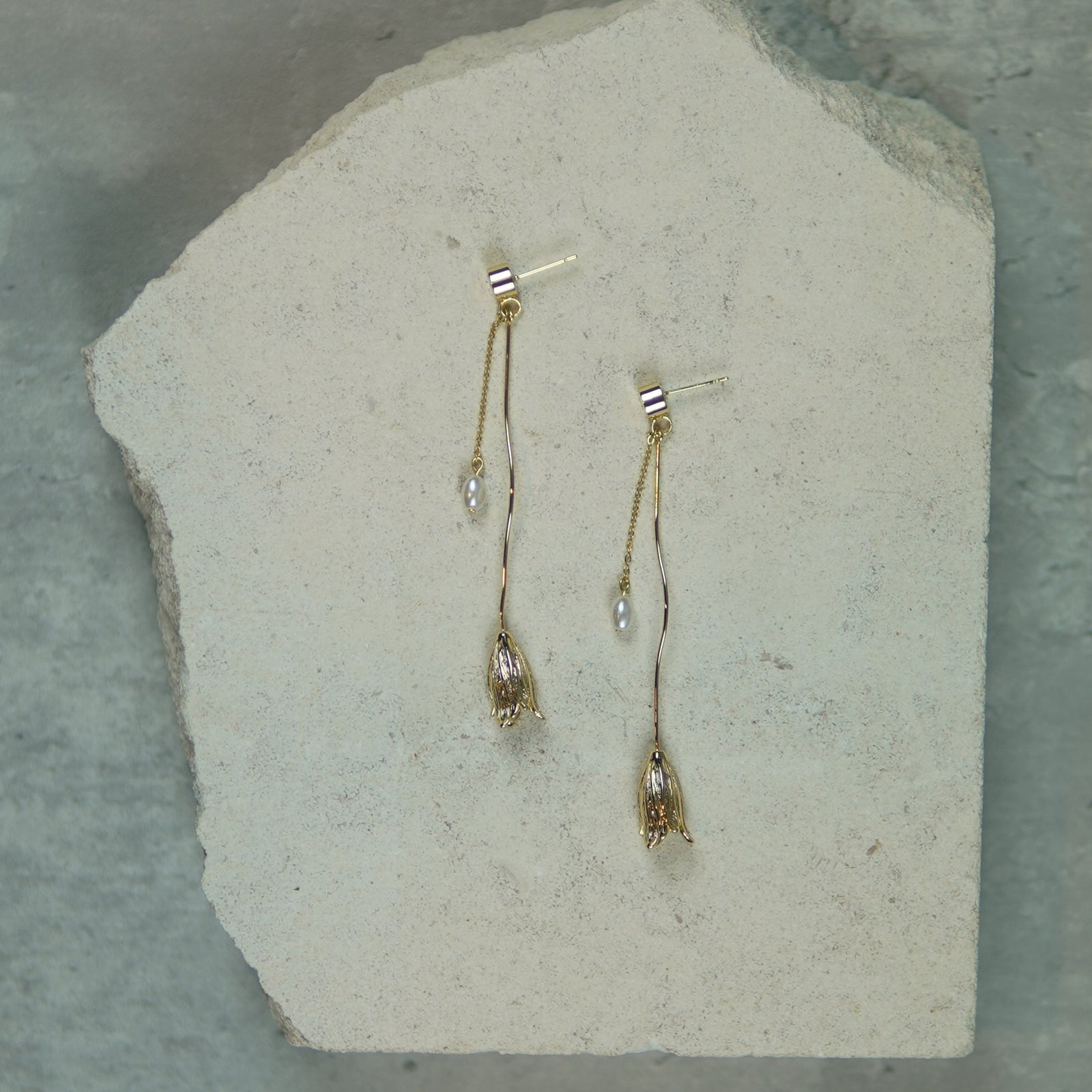 Earrings - Tulip With Pearl