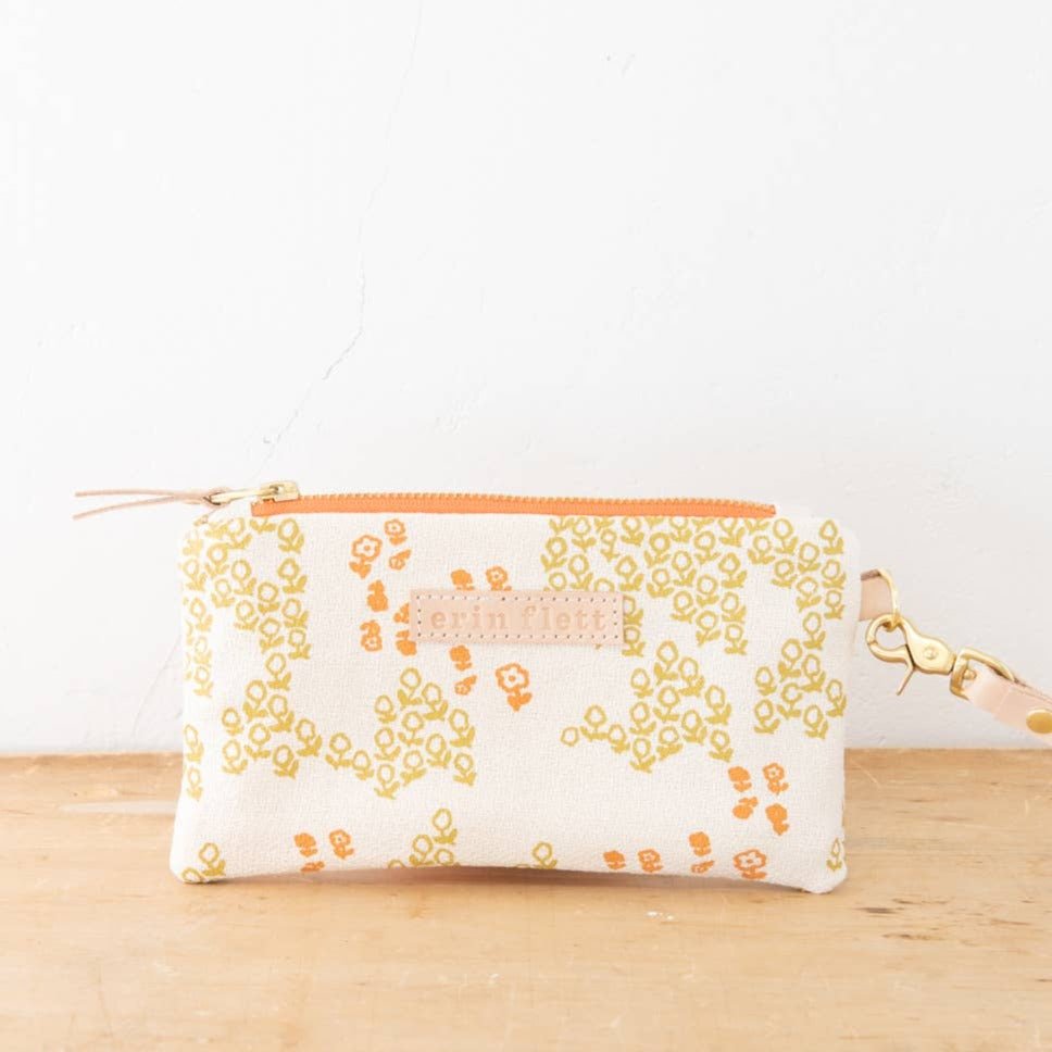 Wristlet - Field Of Flowers