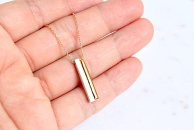 Horizontal Dipped Bar Necklace 2 (Vertically hang): White