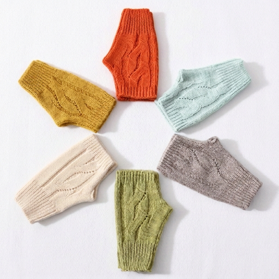 Wool Cable Knit Hat / Fingerless Gloves *Sold separately: Hat / Mint
